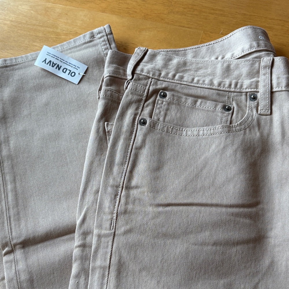 NWT Men’s Light Khaki Pants
